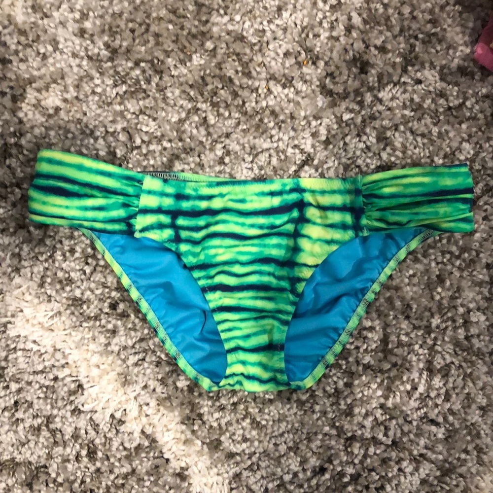 Bikini bottoms